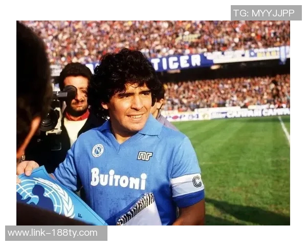 名宿称赞小麦实力超群在马拉多纳的那不勒斯同样能大放异彩